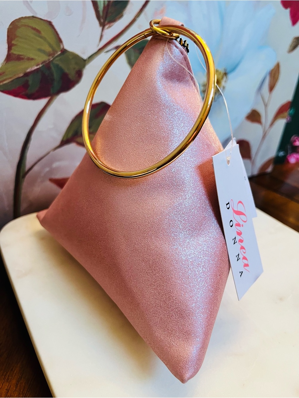 🚫Reserved🚫Linea Donna Pink Pyramid Shimmer Clutch with Gold Ring for Carry (NWT) - Picture 3 of 7
